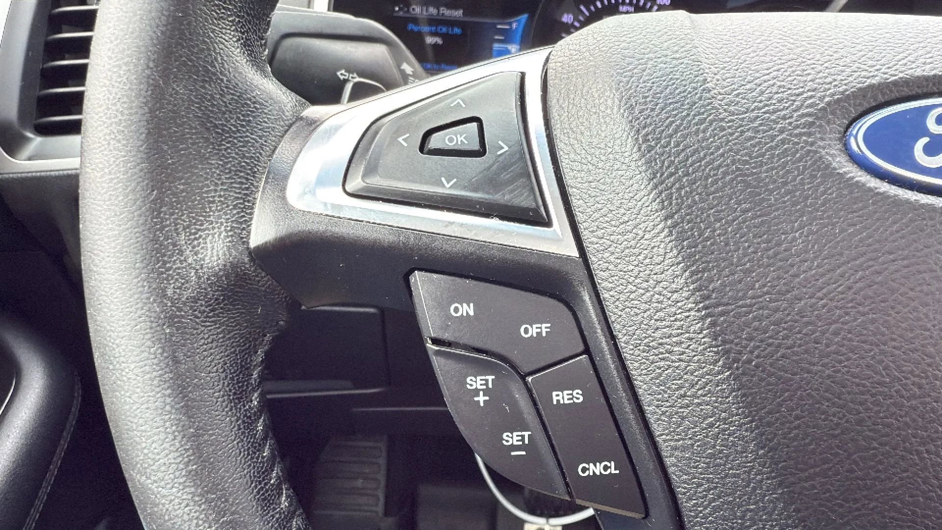 Used 2018 Ford Edge SEL w/ Equipment Group 201A image 12