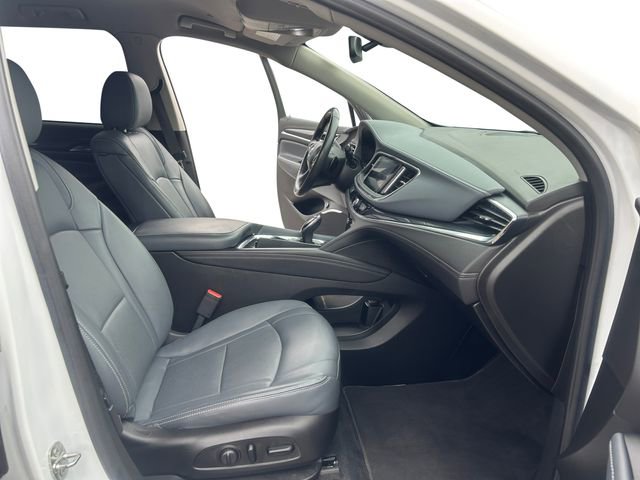 Used 2021 Buick Enclave Essence image 28