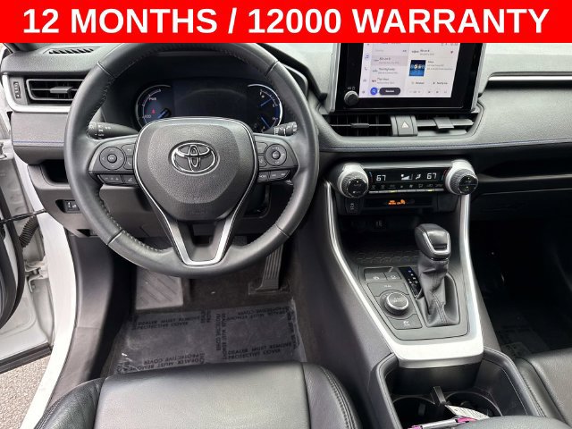 Used 2024 Toyota RAV4 SE AWD/4WD image 17