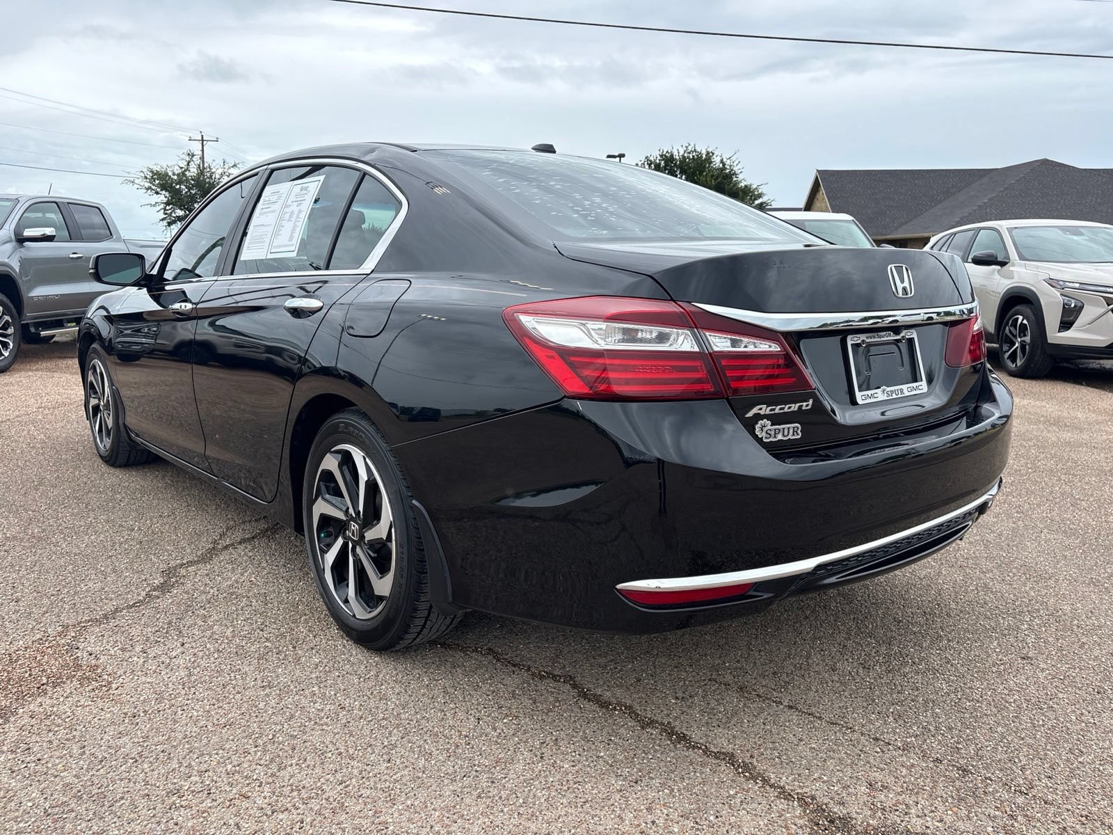 Used 2017 Honda Accord EX-L image 4