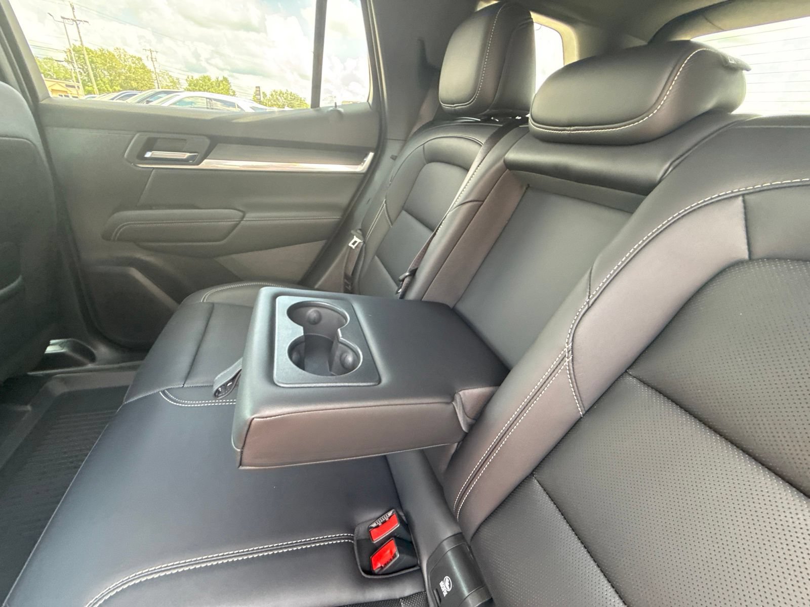 New 2027 GMC Terrain Elevation w/ Elevation Premium Package AWD/4WD image 21