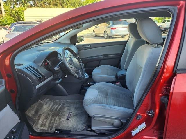 Used 2010 Nissan Sentra 2.0 SR w/ Convenience Pkg FWD image 10