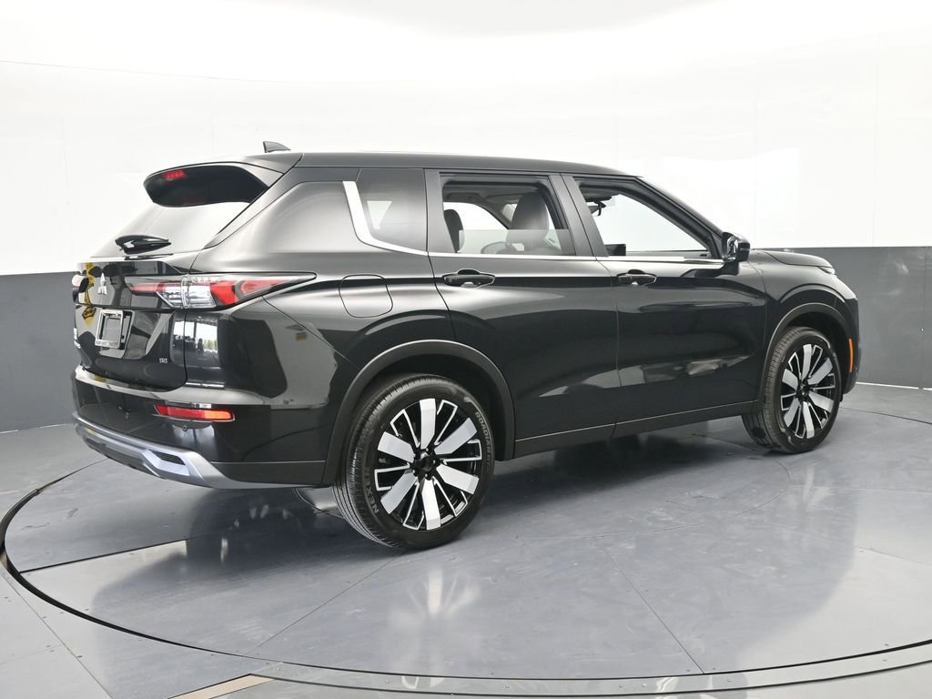 New 2026 Mitsubishi Outlander SE FWD image 6