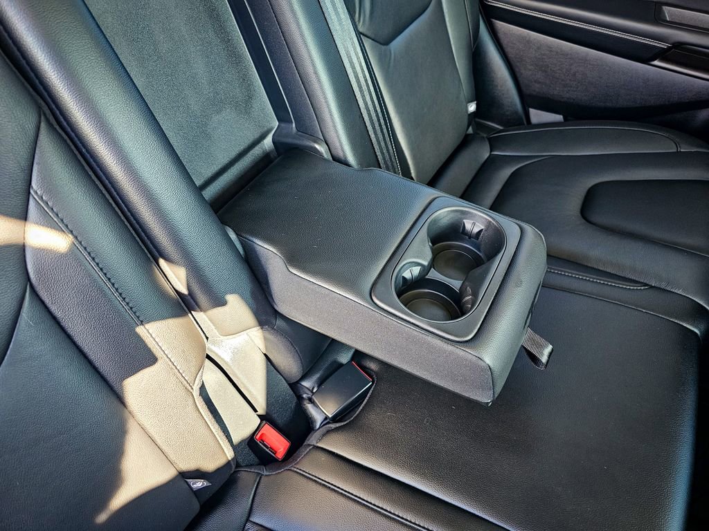 Used 2021 Ford Edge Titanium w/ Class II Trailer Tow Package image 39