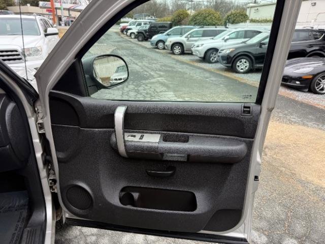 Used 2008 Chevrolet Silverado 1500 LT w/ Power Pack Plus image 7