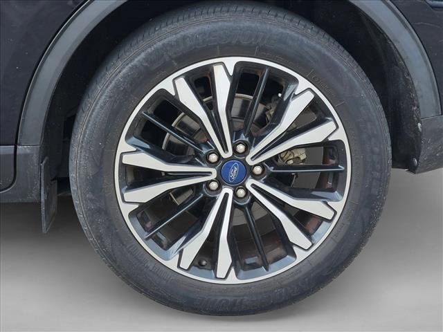 Used 2021 Ford Escape SE w/ SE Sport Appearance Package image 14