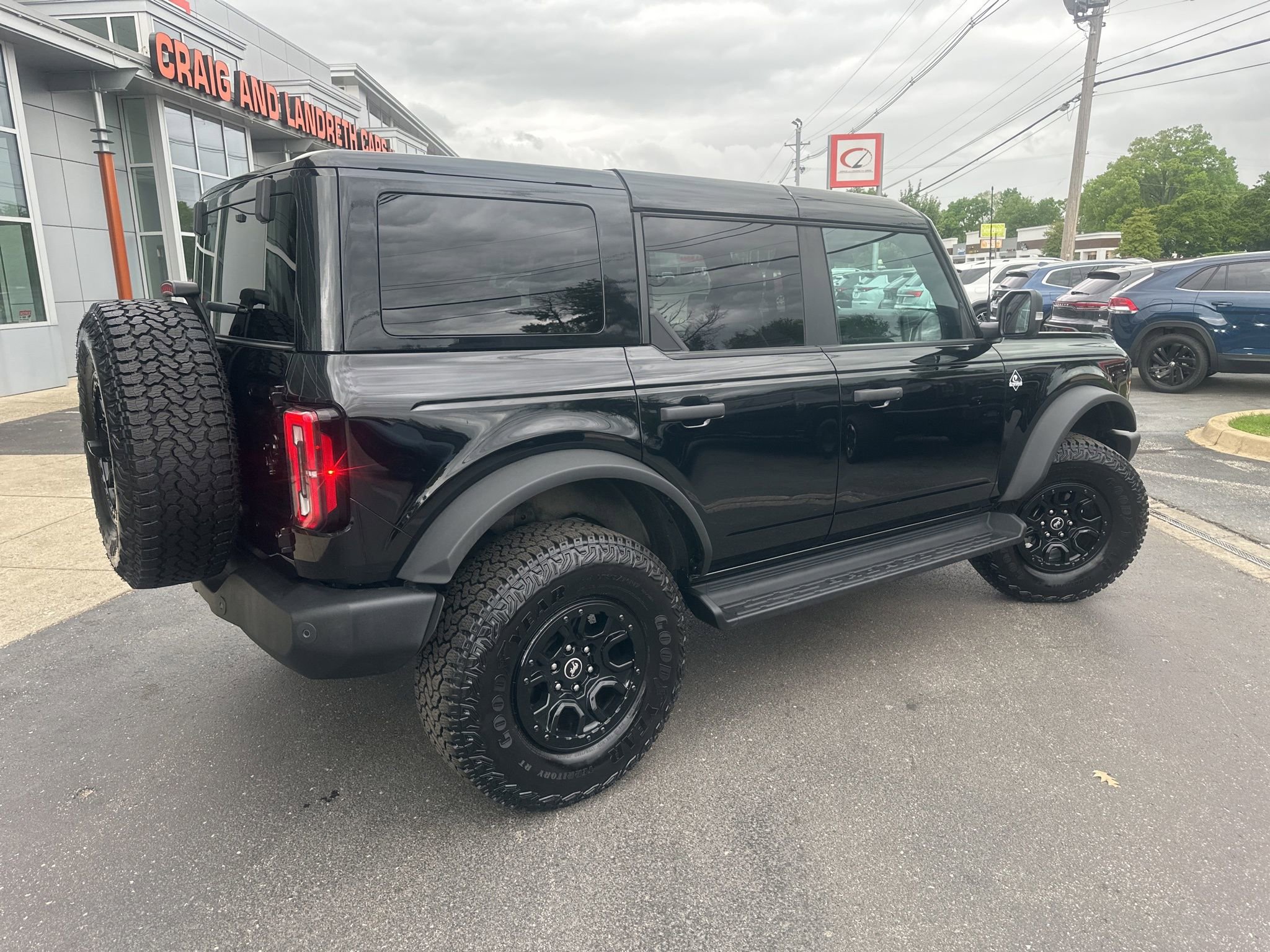 Used 2025 Ford Bronco Outer Banks w/ Sasquatch Package AWD/4WD video 2