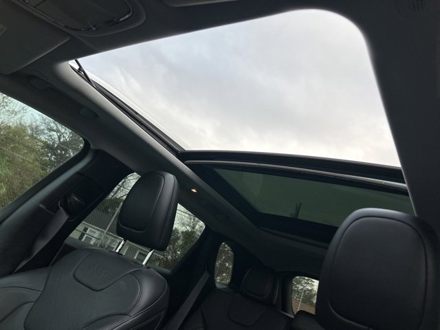 Used 2021 Jeep Cherokee Latitude Lux w/ Sun & Sound Group image 17