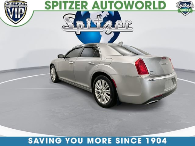 Used 2016 Chrysler 300 C image 7