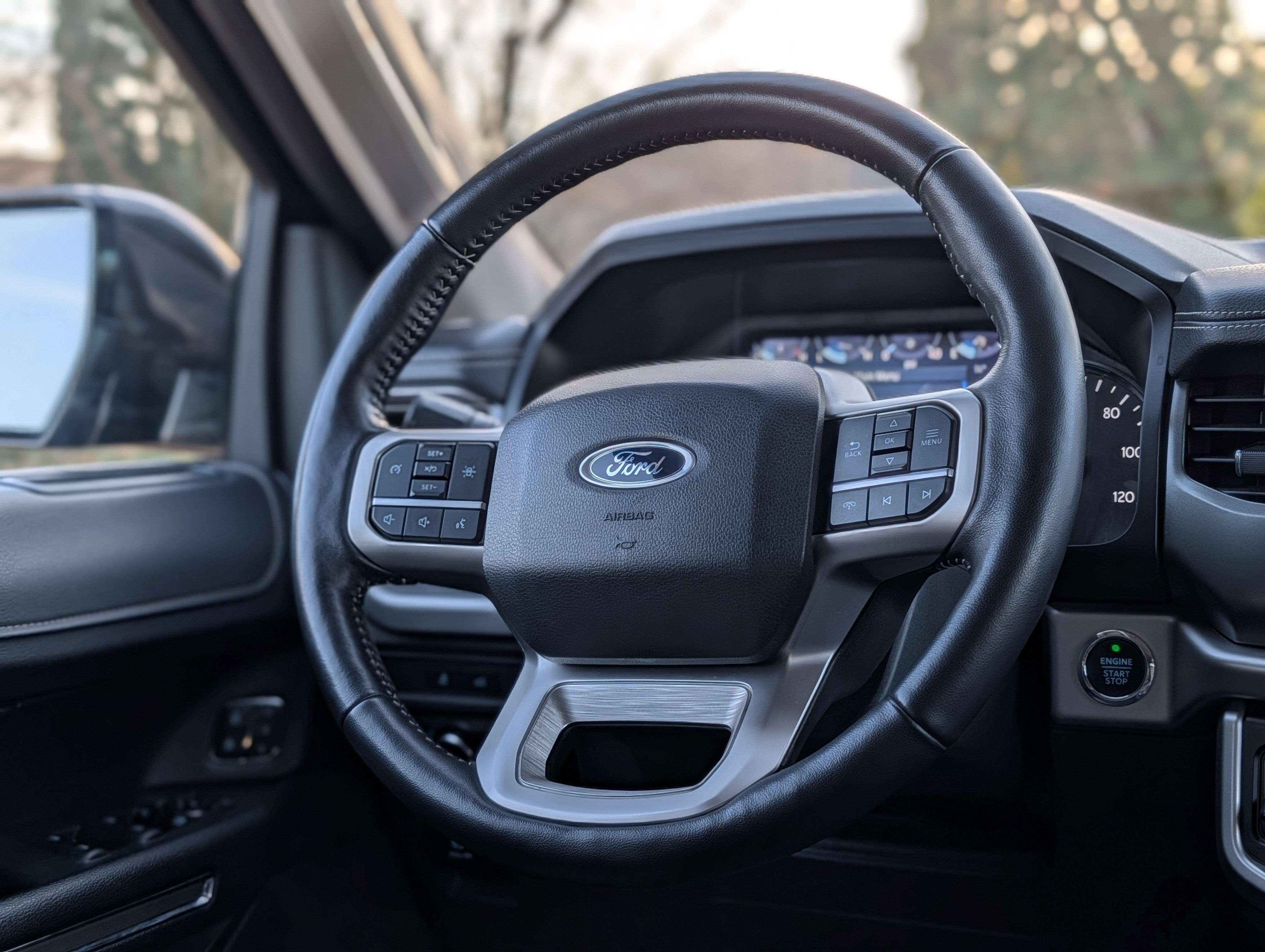 Used 2024 Ford Expedition Max XLT image 14