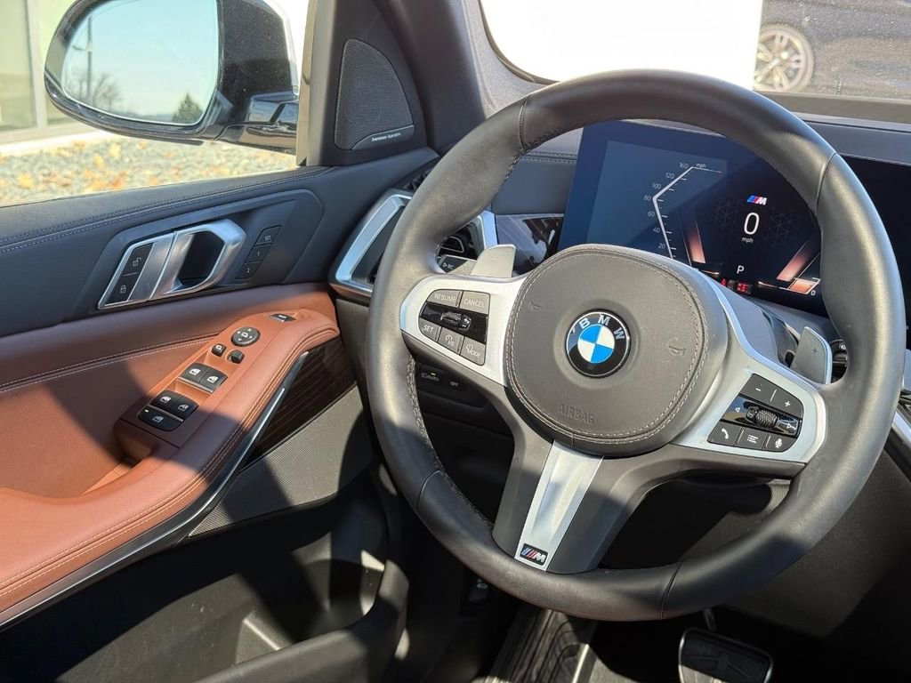 Used 2026 BMW X5 xDrive40i w/ M Sport Package AWD/4WD image 15