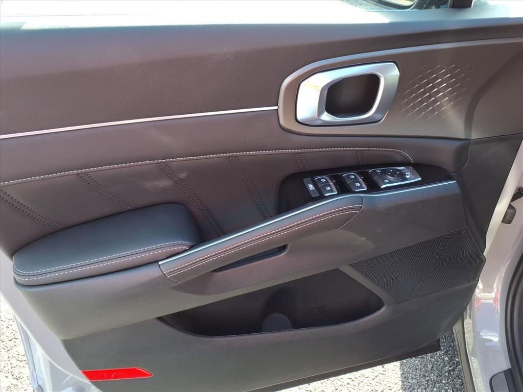 New 2025 Kia Sorento SX image 16