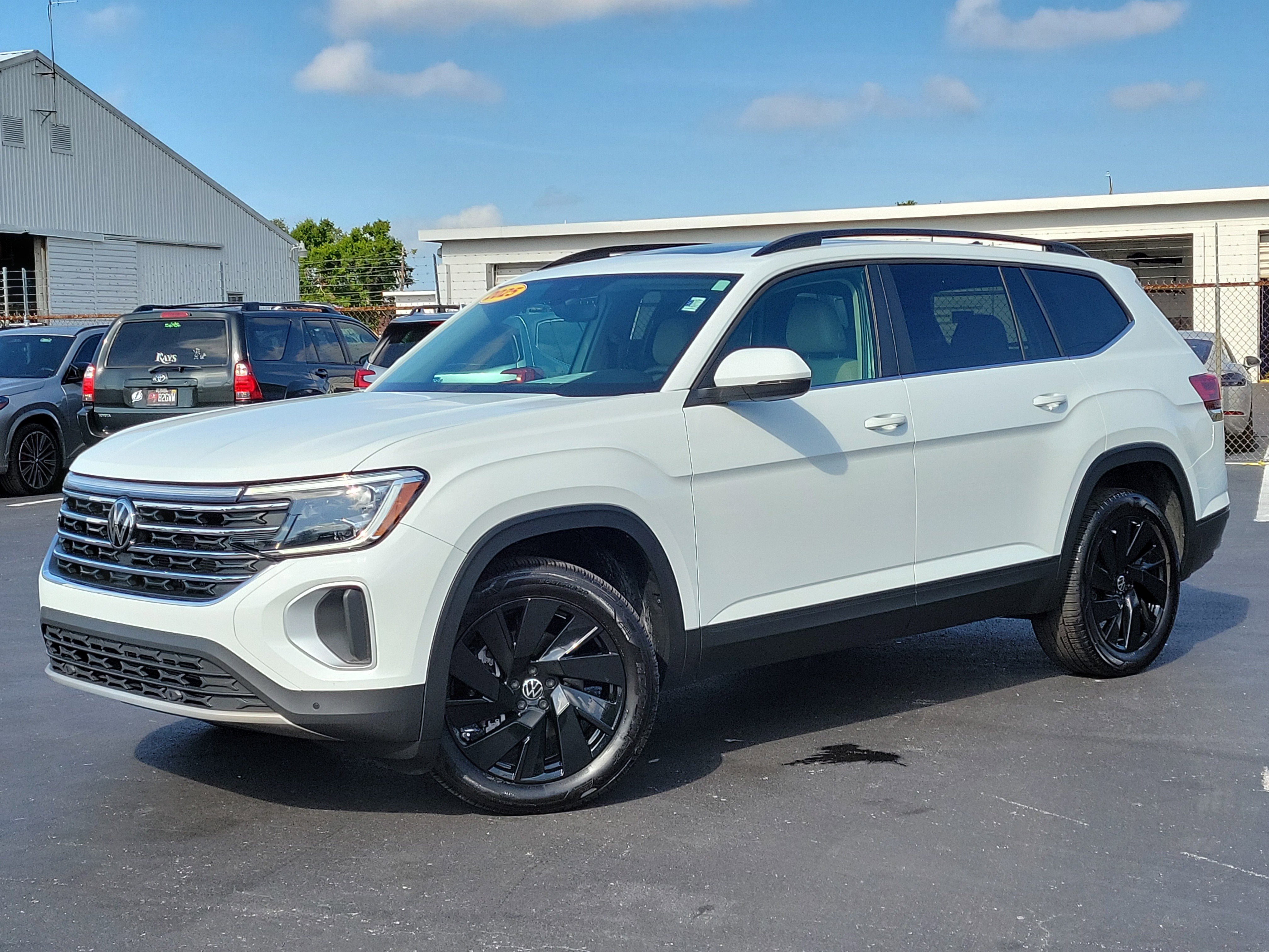 Used 2025 Volkswagen Atlas SE