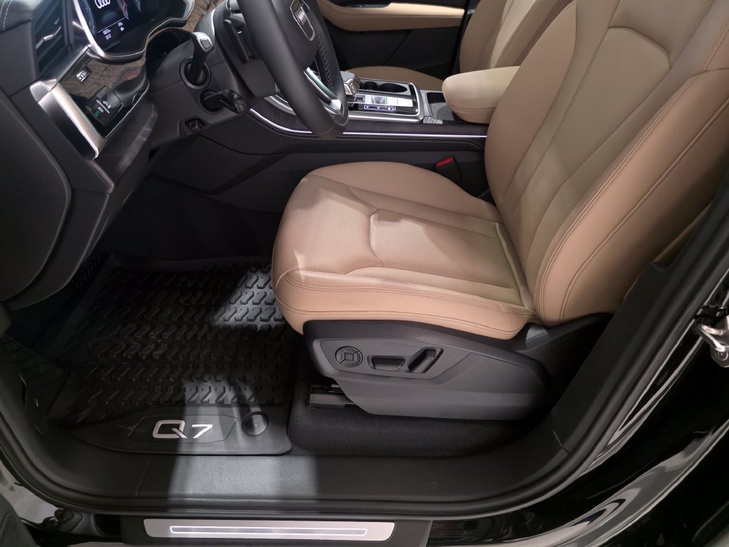 Certified 2025 Audi Q7 3.0T Premium Plus w/ Premium Plus Package AWD/4WD image 19