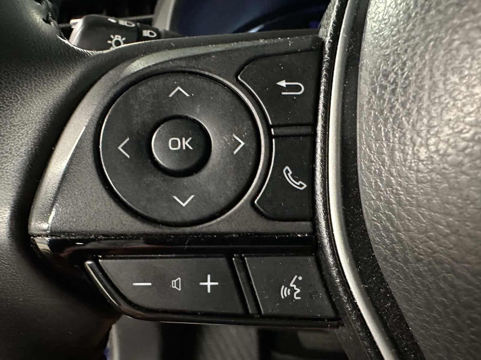 Used 2024 Toyota Venza XLE AWD/4WD image 32