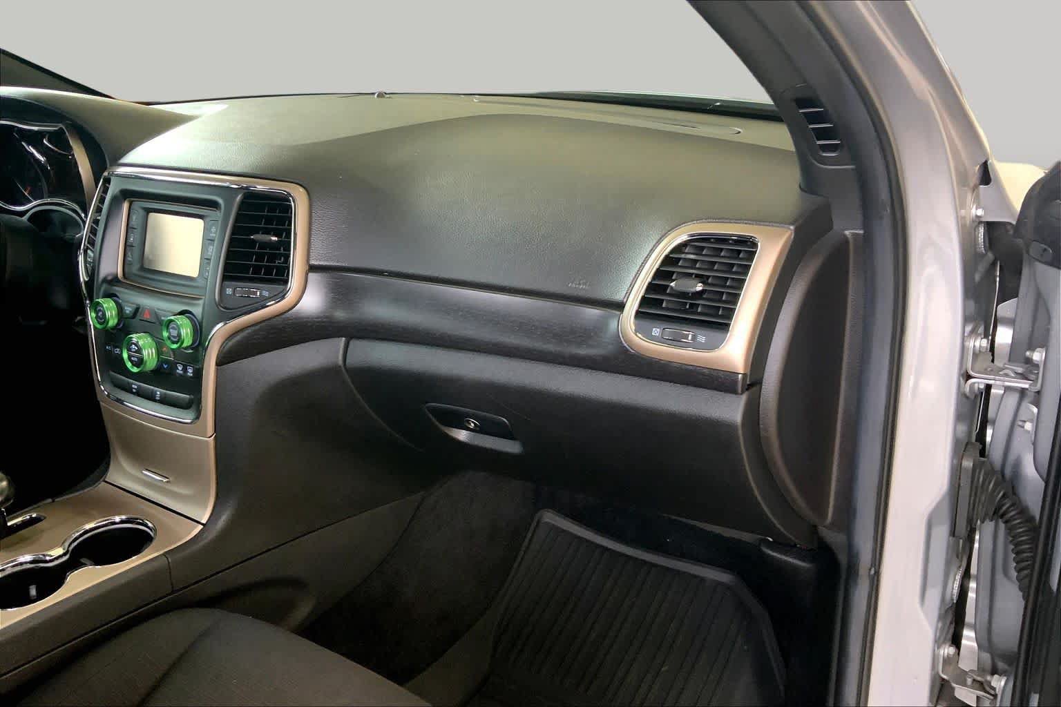 Used 2014 Jeep Grand Cherokee Laredo w/ Quick Order Package 23E RWD image 17