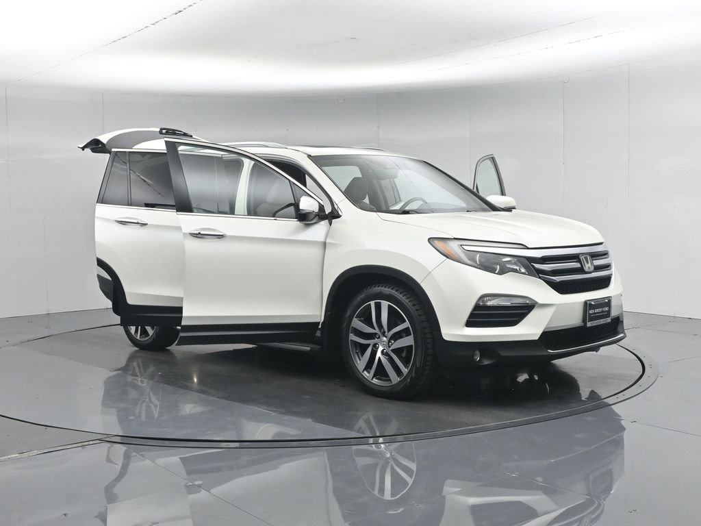 Used 2016 Honda Pilot Elite image 37