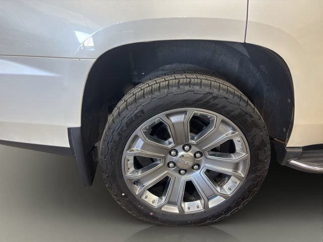 Used 2015 GMC Yukon Denali w/ Open Road Package AWD/4WD image 32