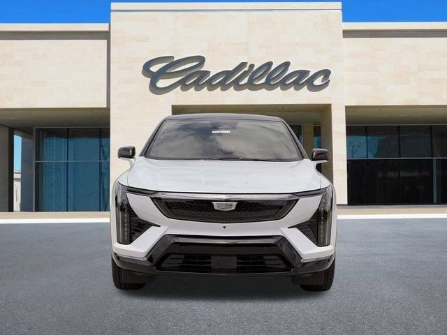 New 2026 Cadillac Optiq Luxury 2 RWD image 7