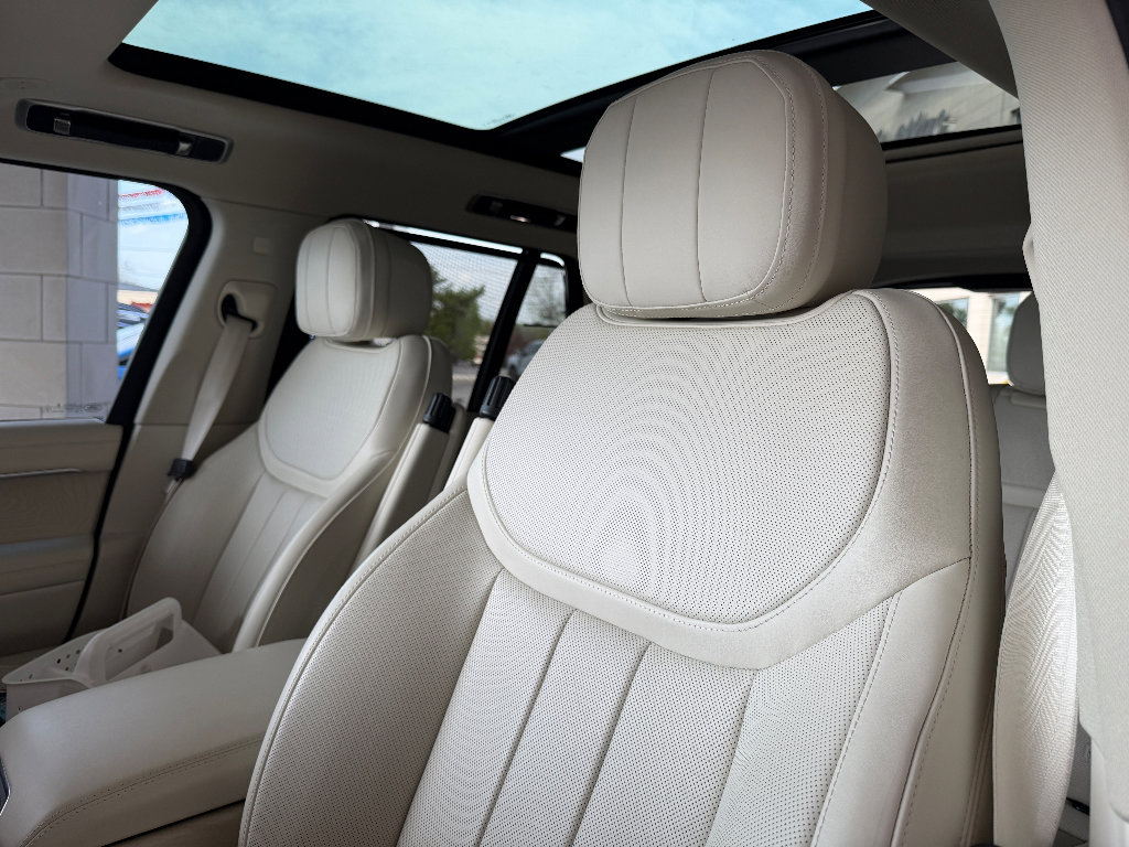 Used 2024 Land Rover Range Rover SE image 7