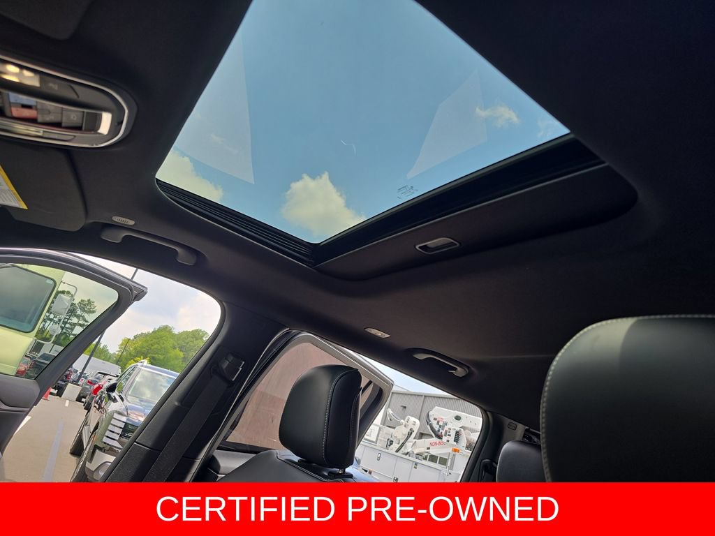Used 2025 Jeep Grand Cherokee L Altitude AWD/4WD image 32
