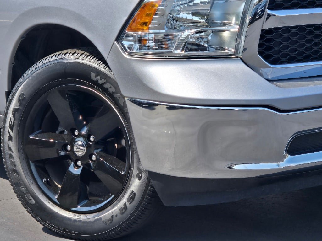 Used 2024 RAM 1500 Classic SLT AWD/4WD image 3