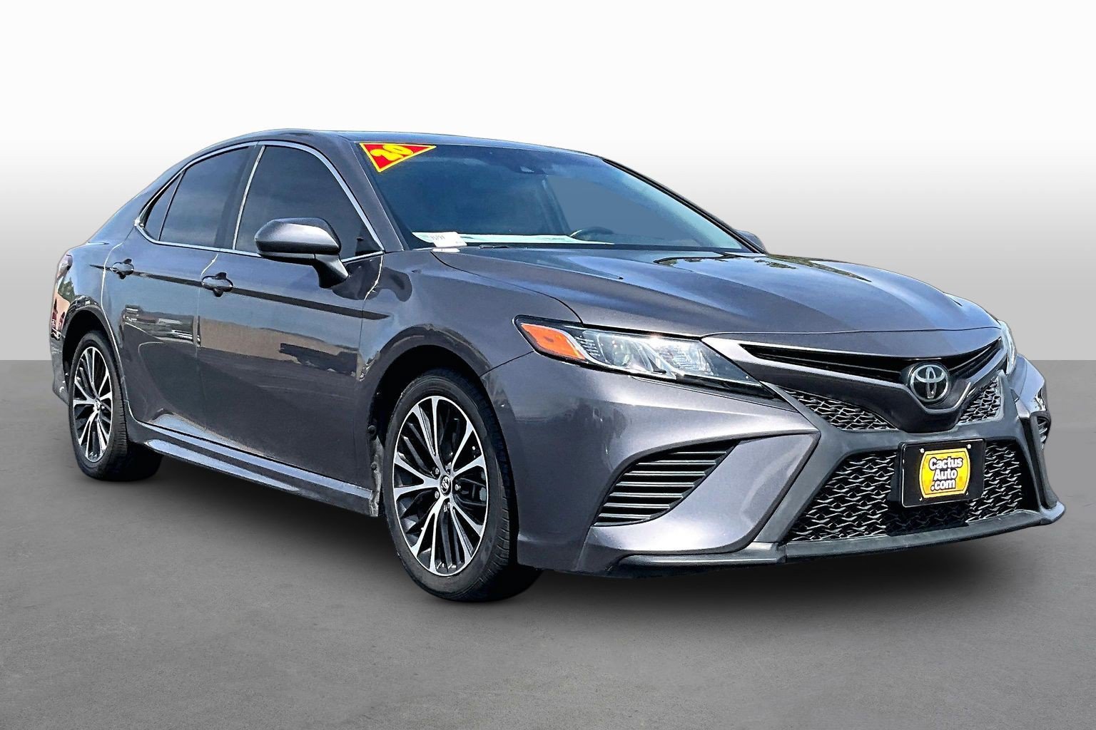 Used 2020 Toyota Camry SE FWD image 10