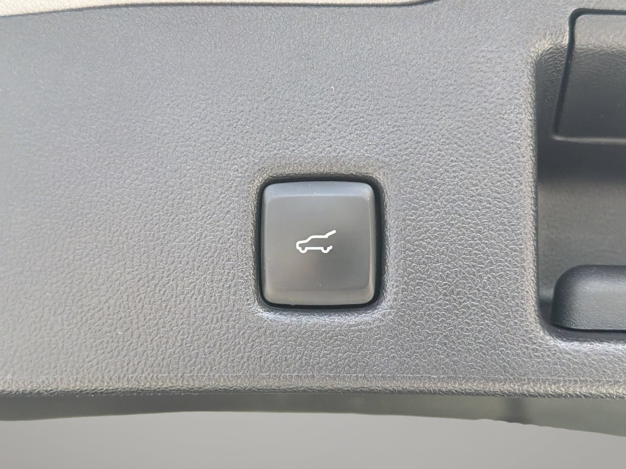 Used 2024 Ford Escape ST-Line FWD image 9
