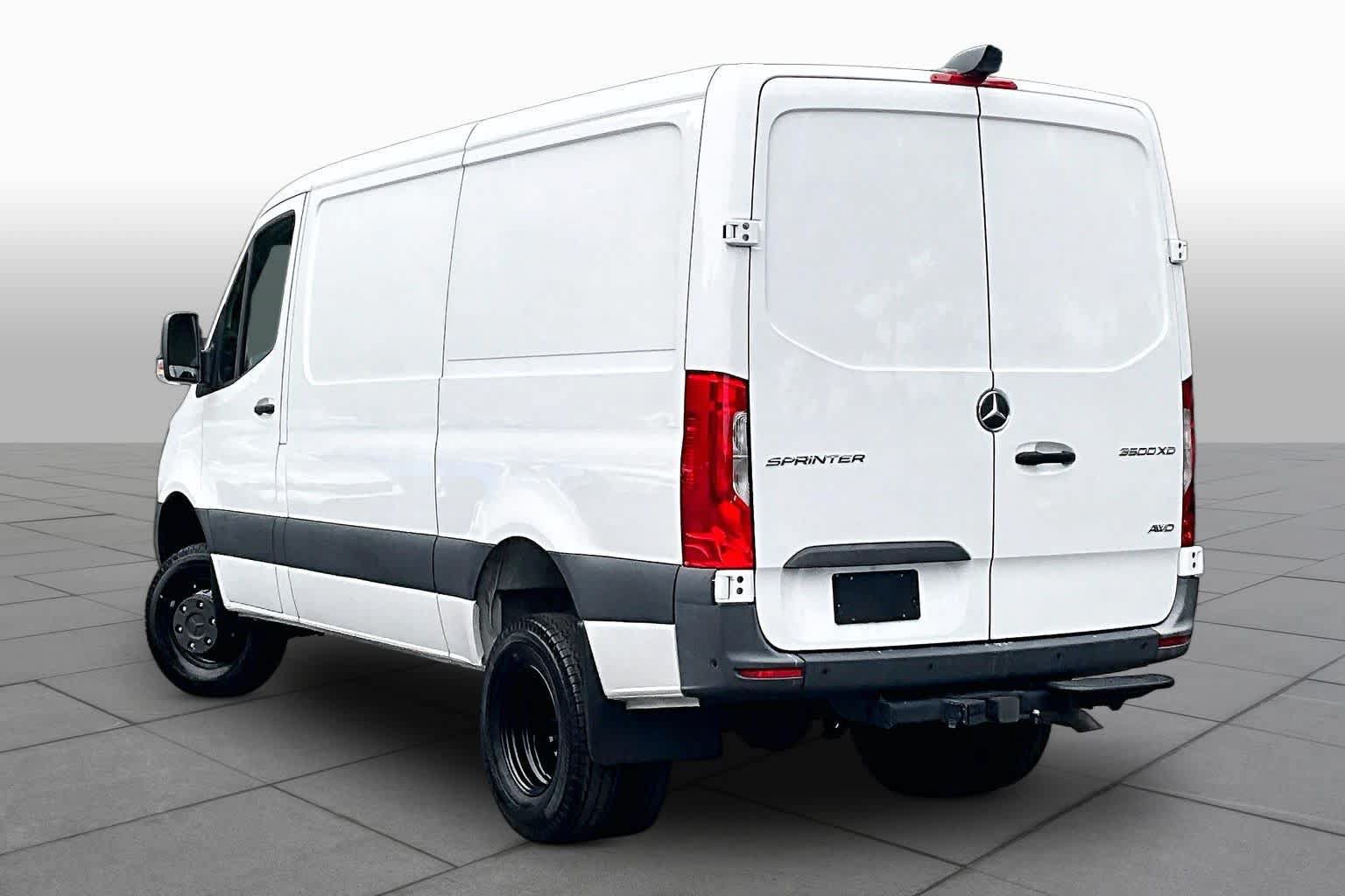Certified 2024 Mercedes-Benz Sprinter 3500 w/ Parking Package image 11