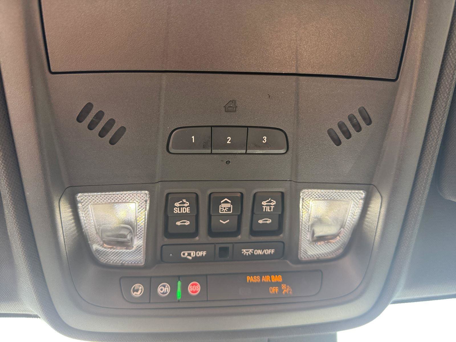 Used 2025 Cadillac XT4 Sport AWD/4WD image 17