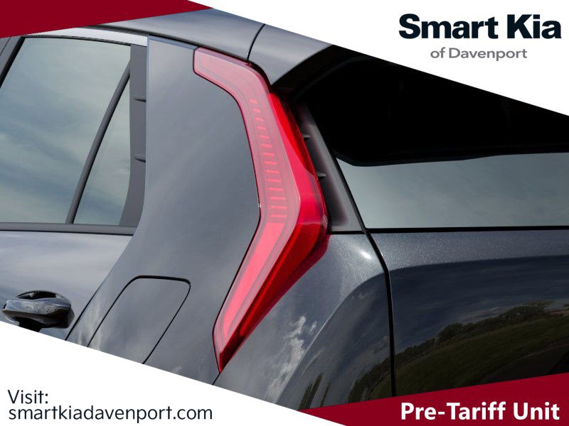 New 2025 Kia Niro EX Touring image 11