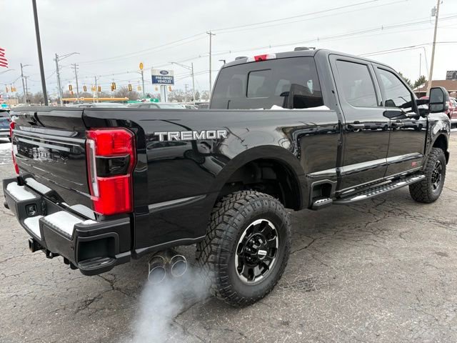Used 2025 Ford F250 Platinum w/ Tremor Off-Road Package image 7