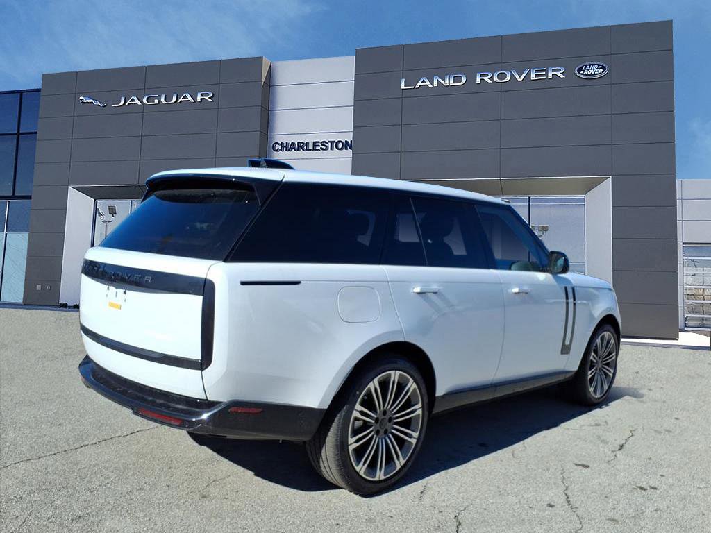 New 2026 Land Rover Range Rover SE image 5
