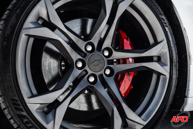Used 2019 Chevrolet Camaro SS RWD image 4
