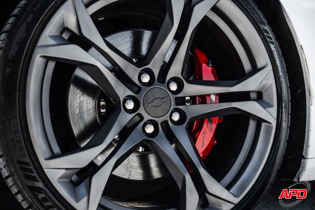 Used 2019 Chevrolet Camaro SS RWD image 4