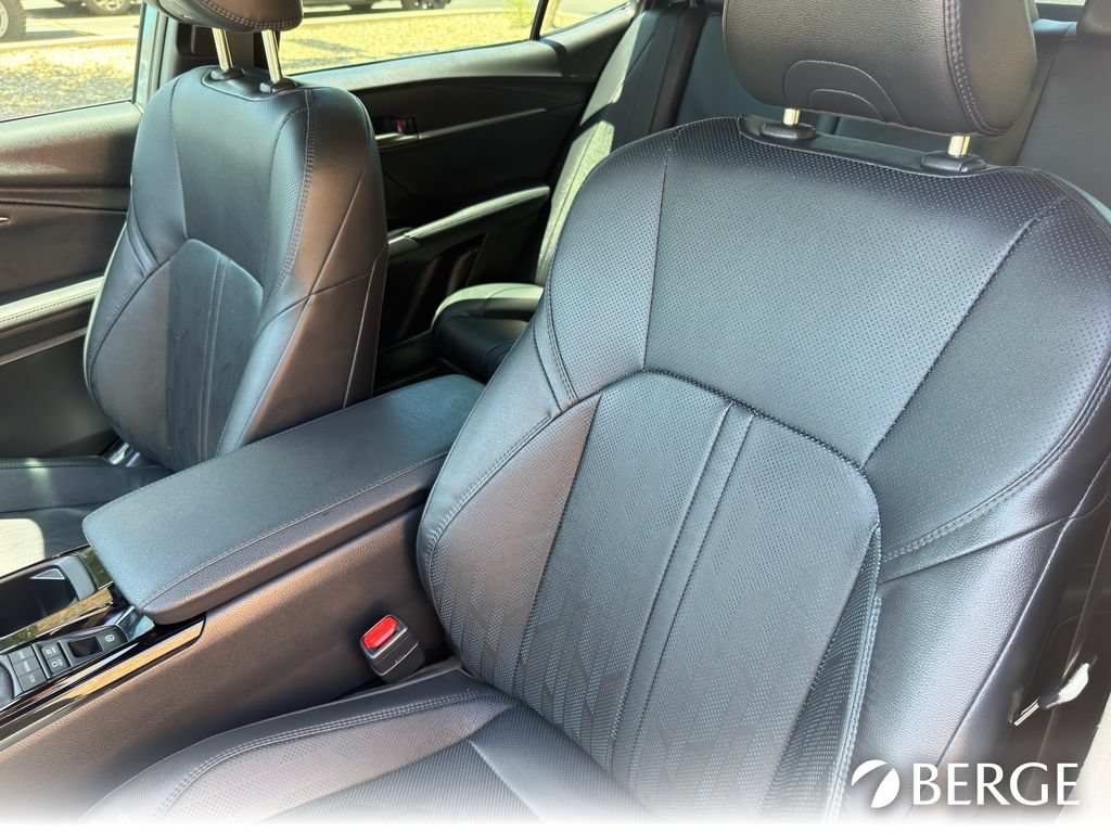 Used 2025 Toyota Camry XSE FWD image 13
