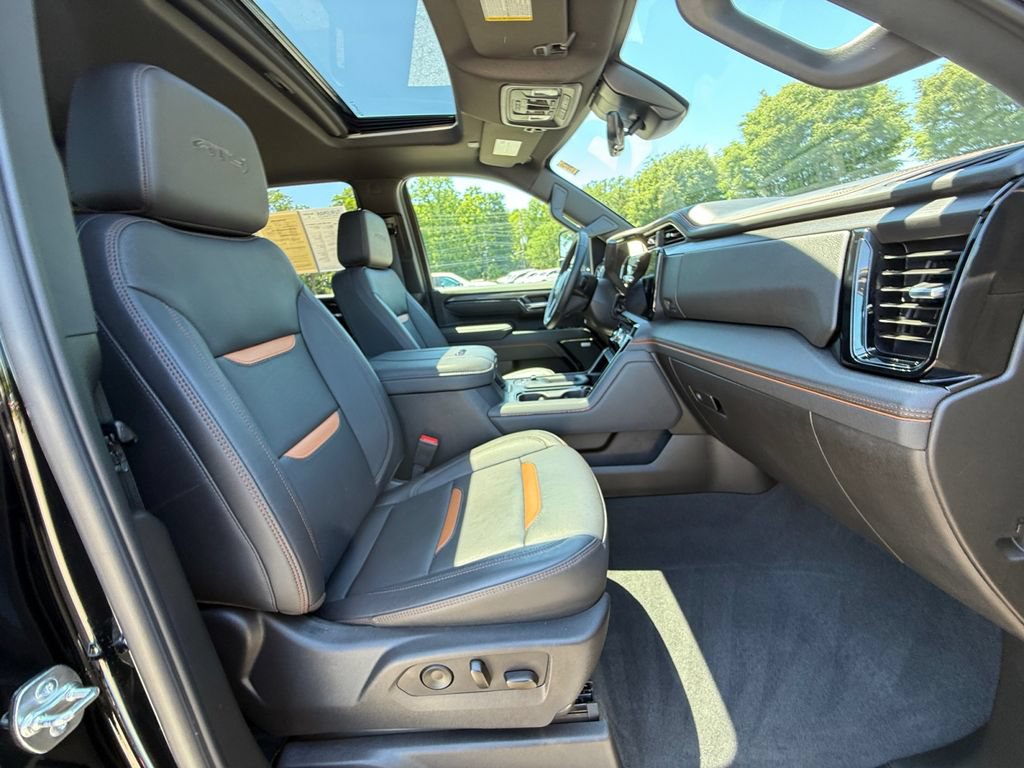 Used 2025 GMC Sierra 2500 AT4 w/ AT4 Premium Plus Package AWD/4WD image 31