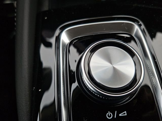 New 2025 Buick Envision Sport Touring image 30