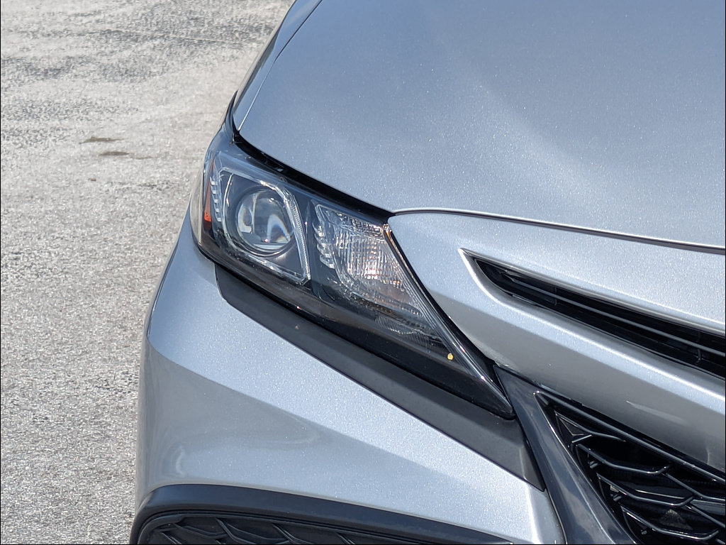 Used 2022 Toyota Camry SE w/ Audio Upgrade Package FWD image 10