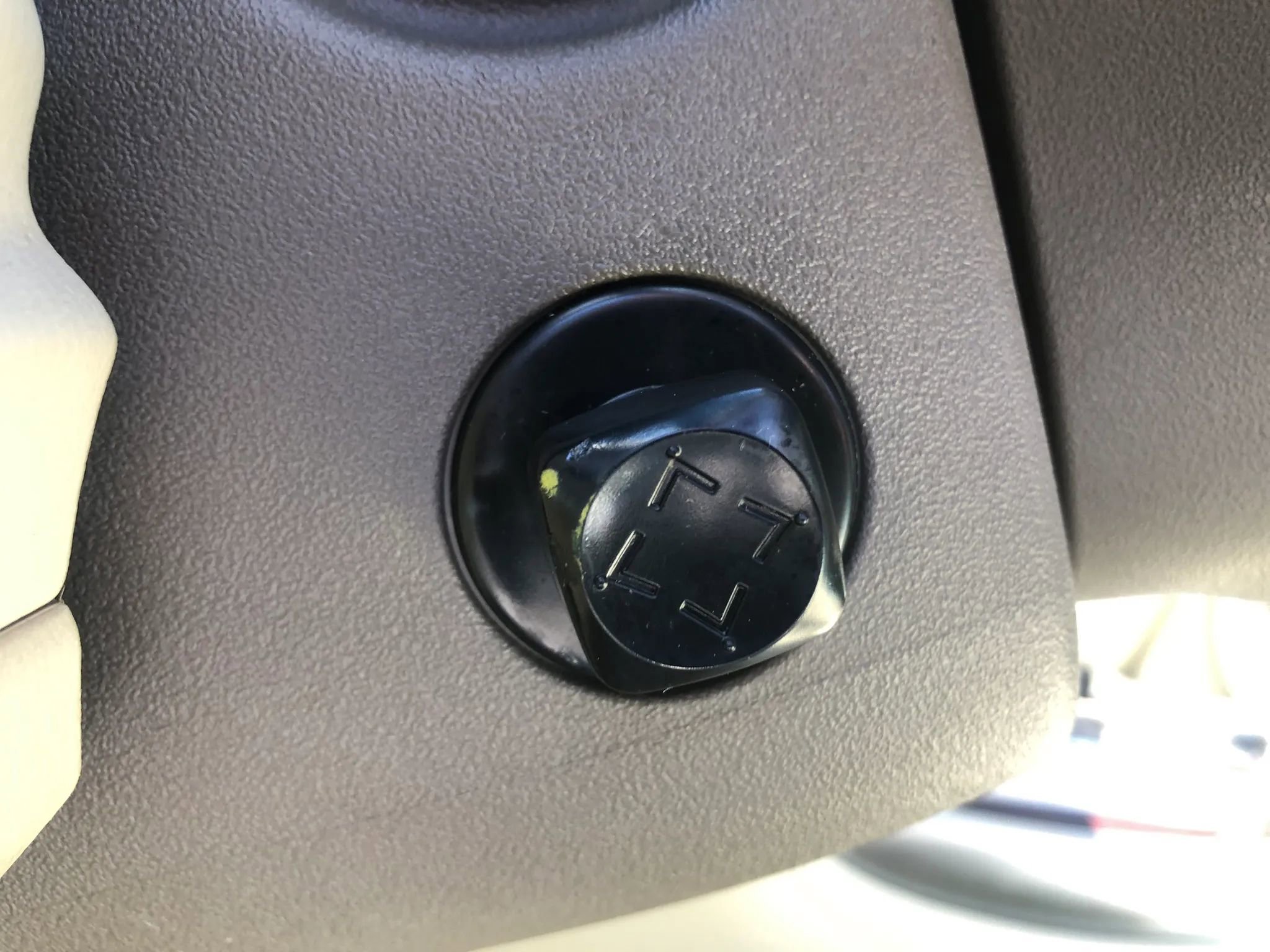 Used 2017 INFINITI Q70 L 3.7 image 40