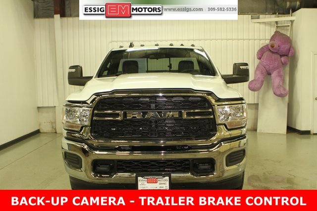 New 2024 RAM 2500 Tradesman w/ Chrome Appearance Group image 9