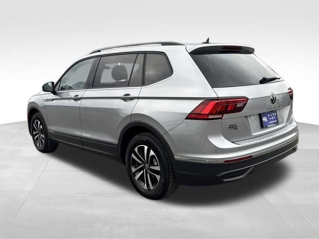 Used 2022 Volkswagen Tiguan S image 3