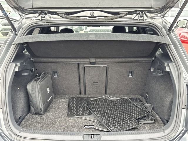 Used 2019 Volkswagen Golf R 4-Door image 11