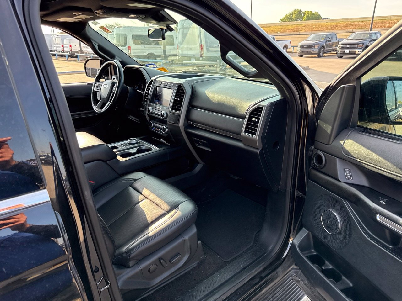 Used 2021 Ford Expedition XLT RWD image 16