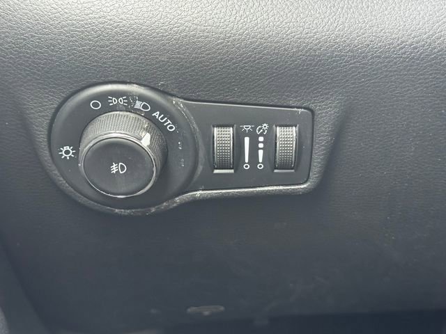 Used 2024 Jeep Compass Limited image 23