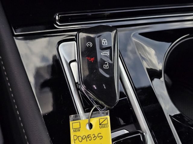 Used 2025 Volkswagen Atlas Cross Sport SEL R-Line AWD/4WD image 35