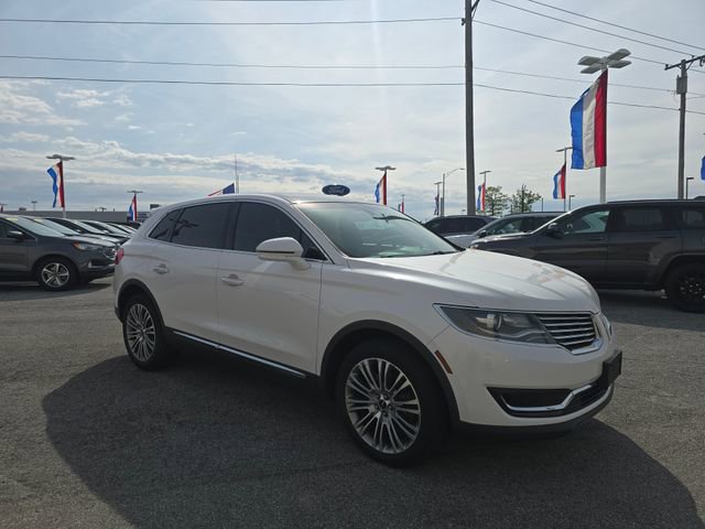 Used 2018 Lincoln MKX Reserve w/ Driver Assistance Package AWD/4WD image 2