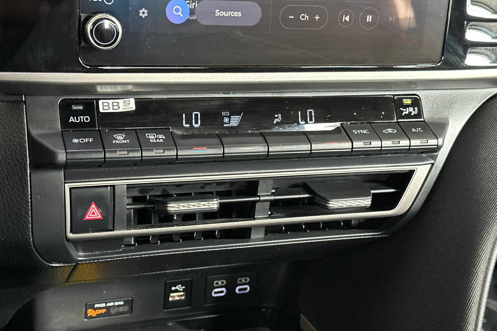 Used 2026 Toyota Camry LE FWD image 21