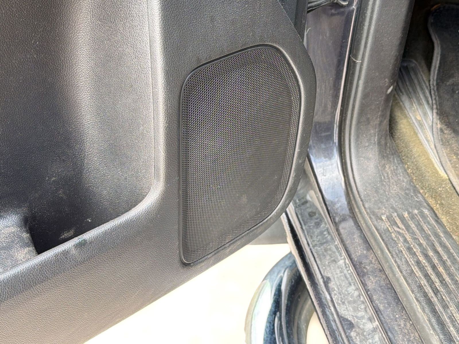 Used 2015 Chevrolet Silverado 1500 LT AWD/4WD image 24