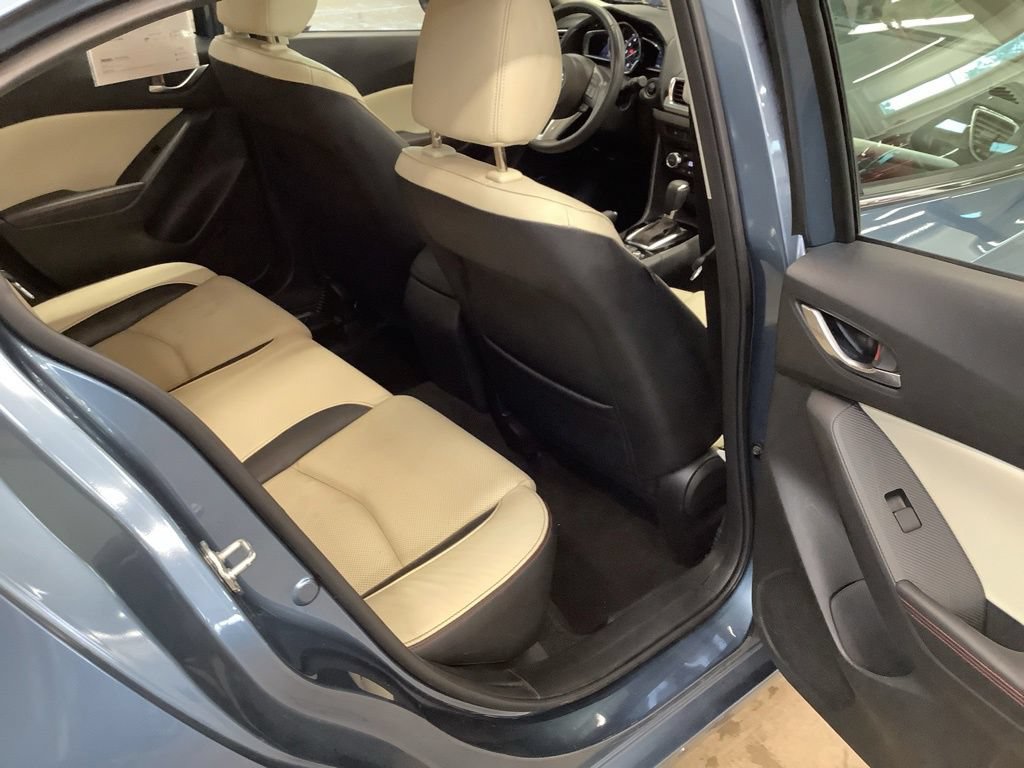 Used 2015 MAZDA MAZDA3 s Grand Touring w/ Technology Package FWD image 16